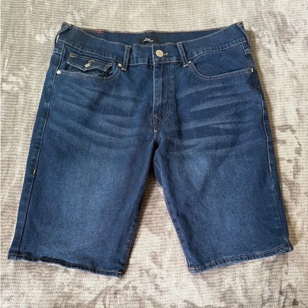 True Religion Ricky Relaxed Straight Denim Shorts Dark Wash Mens 36X11